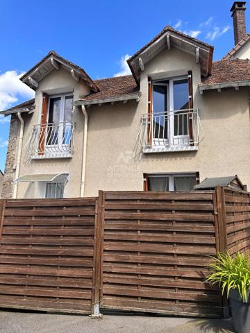 Maison de ville 2 pièce(s) 52 m2 FOURQUEUX - Lycée International Loyer 1 100 €/mois **  - Référence  18089