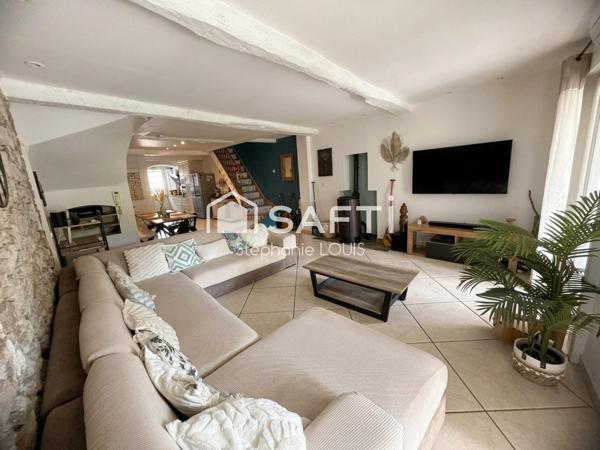 MAISON RENOVEE CENTRE AVEC JARDIN ET PISCINE RARE!