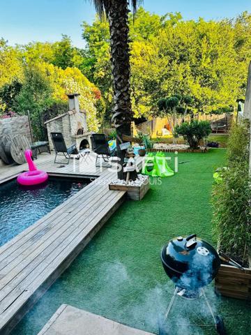 MAISON RENOVEE CENTRE AVEC JARDIN ET PISCINE RARE!