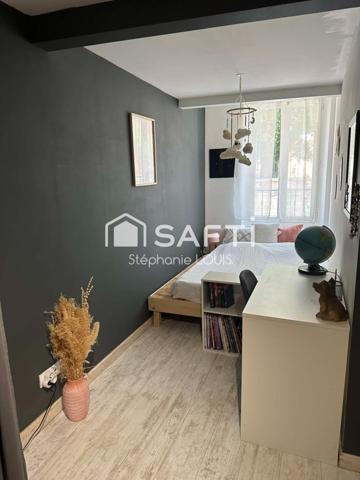 MAISON RENOVEE CENTRE AVEC JARDIN ET PISCINE RARE!