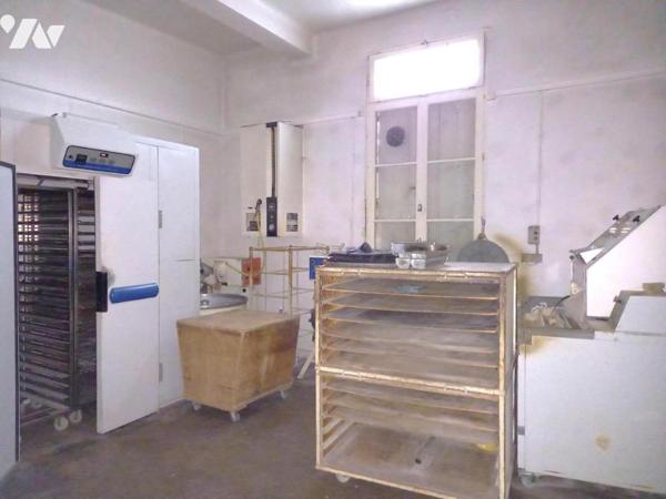 TOURS PREBENDES ENSEMBLE IMMOBILIER 164 M2-  R +2 - COUR - GARAGE - COMMERCE EN RDC