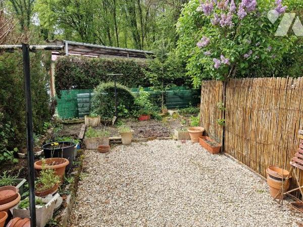 Vente en viager Bouquet 16 000  euros rente mensuel 80  euros, à 5 min de l'Autoroute A5, 13 km...