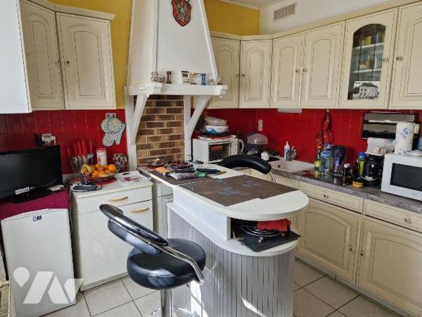 Vente en viager Bouquet 16 000  euros rente mensuel 80  euros, à 5 min de l'Autoroute A5, 13 km...