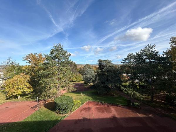 Appartement Verneuil Sur Seine 4 pièce(s) 68 m2 €165 000 ** - Référence 1051