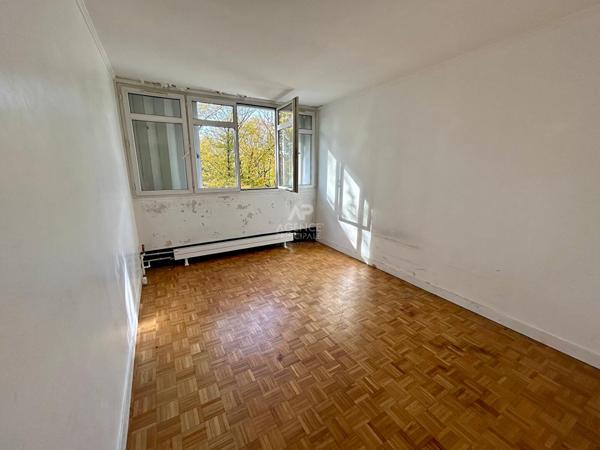 Appartement Verneuil Sur Seine 4 pièce(s) 68 m2 €165 000 ** - Référence 1051