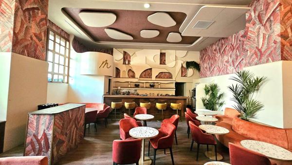 Vente                                                      Local commercial
                        
                     3 pièces                      210 m2                     à Nice