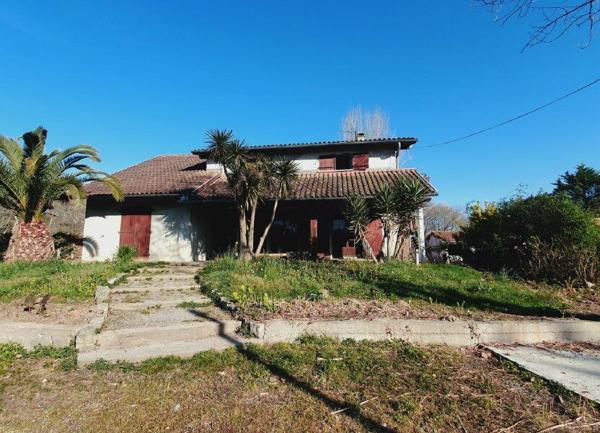 Maison à vendre    6 pièces •  Saint-André-de-Seignanx