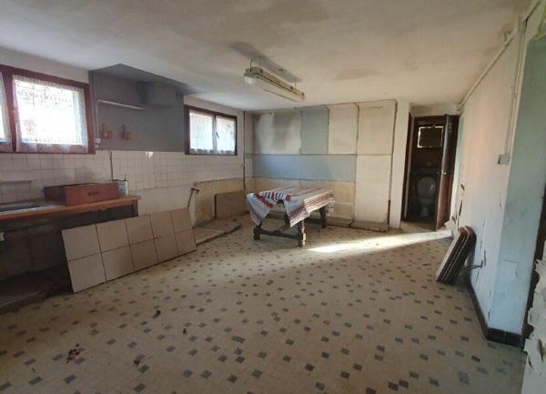 Maison à vendre    6 pièces •  Saint-André-de-Seignanx