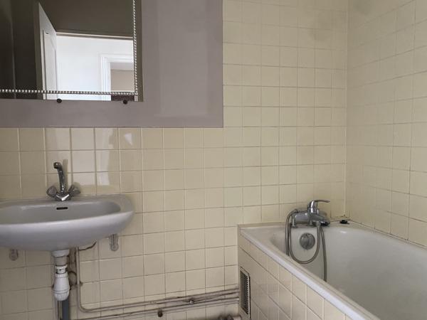 Appartement + annexe + parking