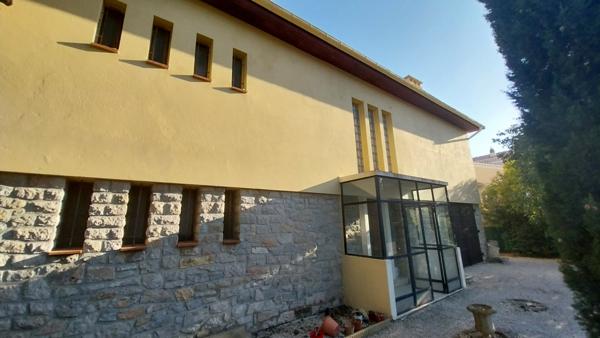 Villa 6 pièce(s) 4 chambre(s) 165 m²