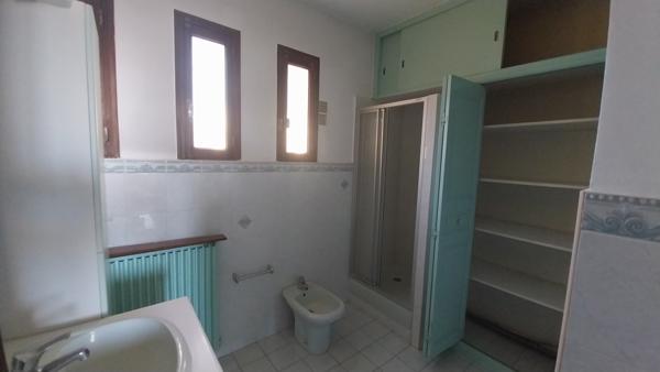 Villa 6 pièce(s) 4 chambre(s) 165 m²