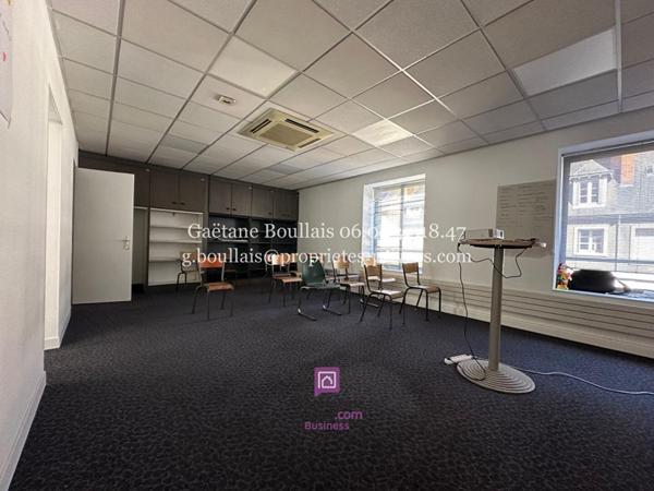 14100 LISIEUX - Immeuble de bureaux 560 m2 - 636.000