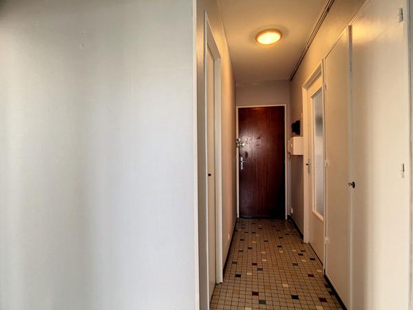 Appartement traversant Muret 3 pièce(s) avec cave et 3 balcons