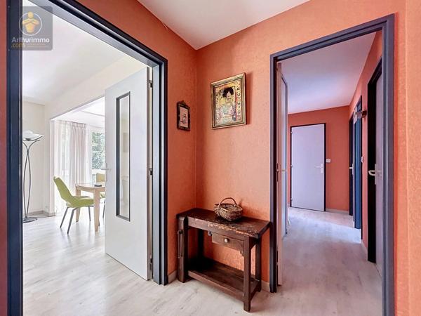 Vente                                                      Appartement
                        
                     4 pièces                      84 m2                     à Boissy-Saint-Léger