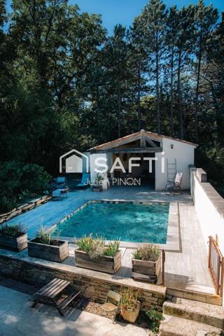 BELLE VILLA DE 120 m² AVEC UNE PISICNE AU SEL