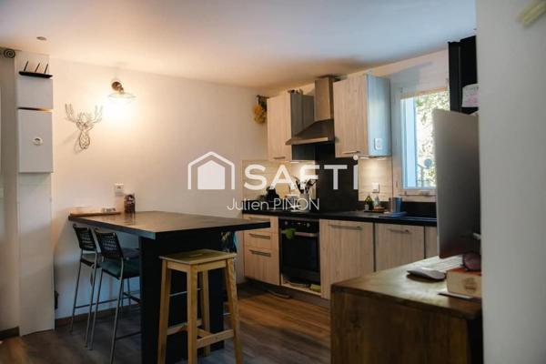 BELLE VILLA DE 120 m² AVEC UNE PISICNE AU SEL