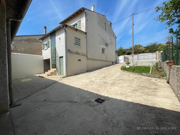 MIGNE-AUXANCES - MAISON T4 AVEC COUR