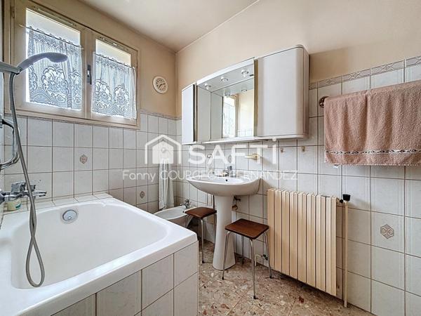 À Gouvieux maison familiale avec jardin.