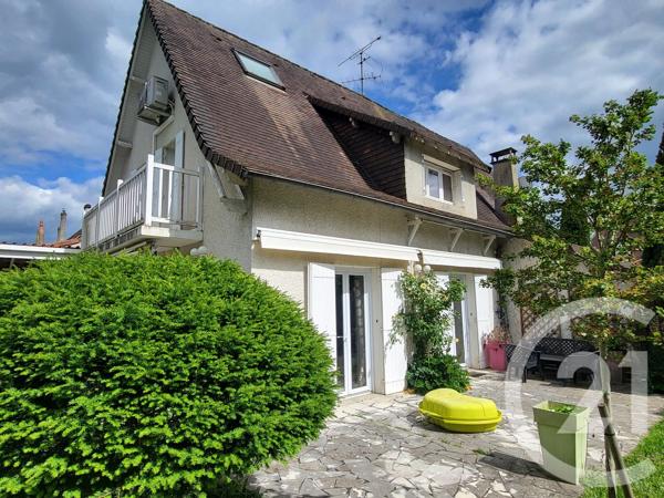 Maison à vendre  8 pièces - 194 m 2   TRELISSAC  - 24