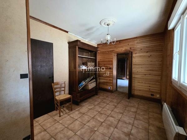 🏡 Grande maison familiale – 206 m² – Parcelle 17 457 m²