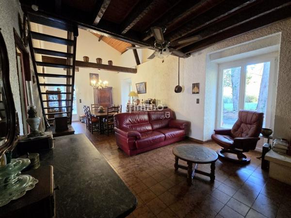 🏡 Grande maison familiale – 206 m² – Parcelle 17 457 m²