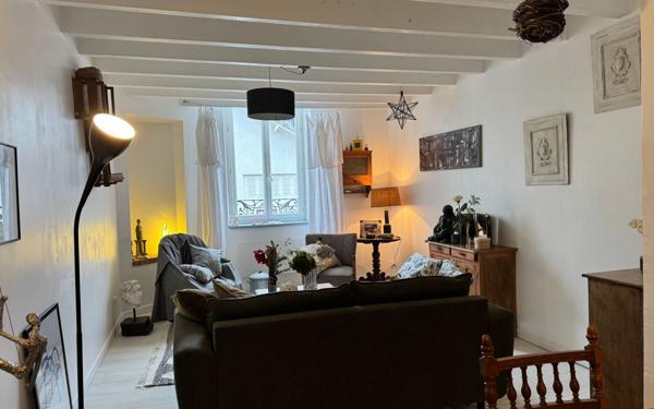 Appartement à vendre    3 pièces • 37,68 m2 Pau