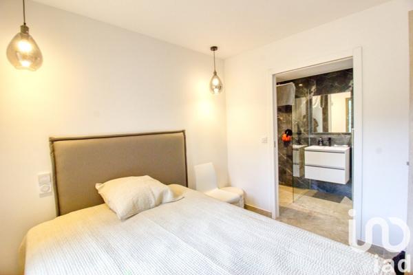 Appartement 4 pièces de 94 m² à Grimaud (83310)