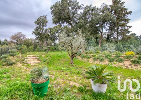 Appartement 4 pièces de 94 m² à Grimaud (83310)