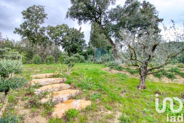 Appartement 4 pièces de 94 m² à Grimaud (83310)