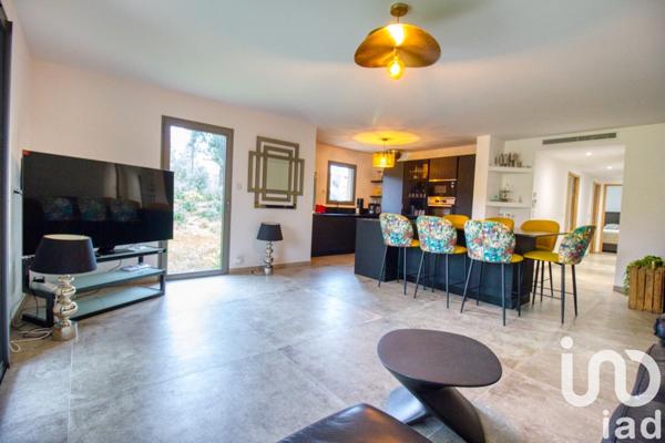 Appartement 4 pièces de 94 m² à Grimaud (83310)