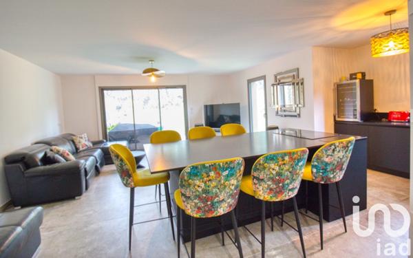 Appartement 4 pièces de 94 m² à Grimaud (83310)