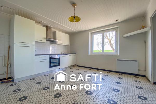 Maison de campagne d'environ 100 m2, salon-séjour, cuisine, 2 chambres