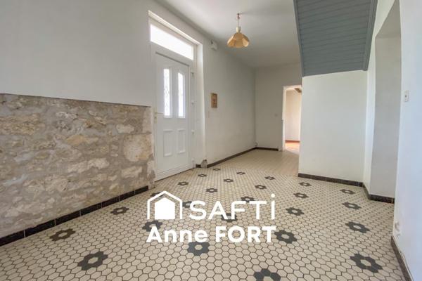 Maison de campagne d'environ 100 m2, salon-séjour, cuisine, 2 chambres