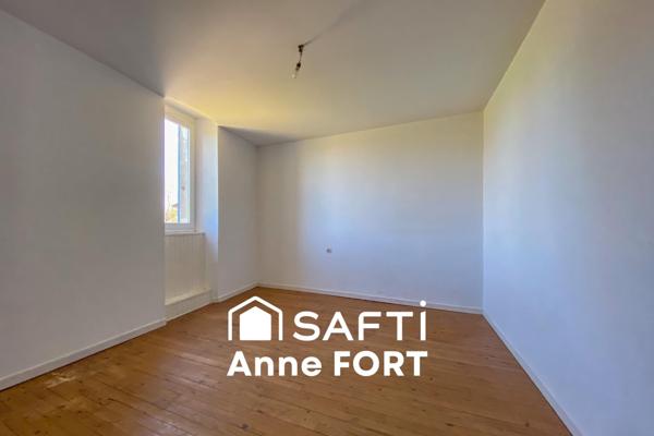 Maison de campagne d'environ 100 m2, salon-séjour, cuisine, 2 chambres