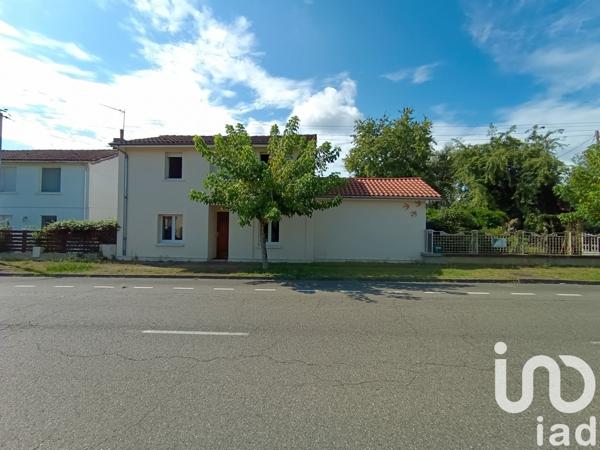 Maison 6 pièces de 128 m² à Villeneuve-de-Marsan (40190)