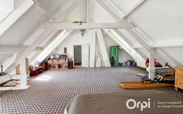 Maison à vendre    6 pièces • 219,11 m2 Magny-en-Vexin