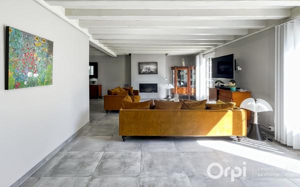 Maison à vendre    6 pièces • 219,11 m2 Magny-en-Vexin