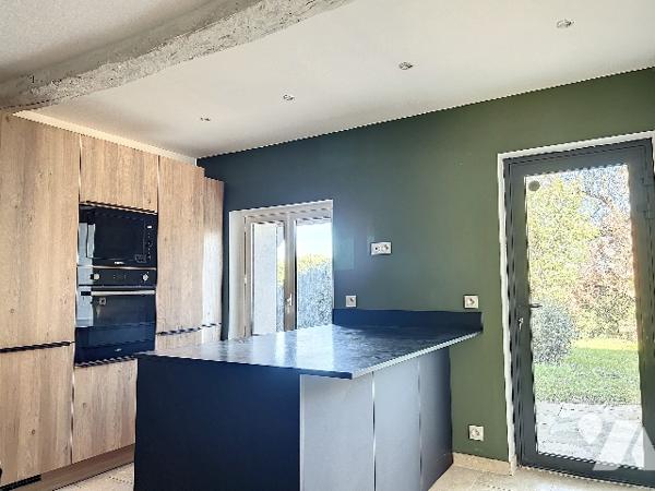 Maison individuelle rénovée avec piscine – 160 m² – Terrain 1 944 m² – Vidauban