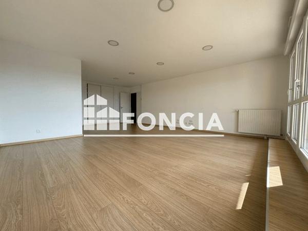 Location Appartement 4 pièces 100 m² - RESID LES HAUTS DU PARC Le Mans 72000