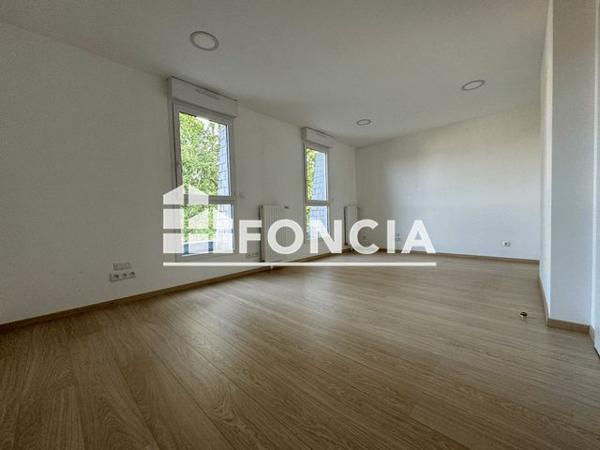 Location Appartement 4 pièces 100 m² - RESID LES HAUTS DU PARC Le Mans 72000