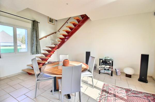 IDEAL CHEVAUX - Propriété comprenant maison, gîte et dépendances sur 9900m²