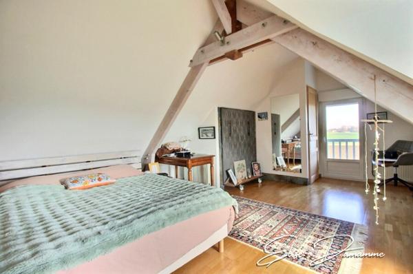 IDEAL CHEVAUX - Propriété comprenant maison, gîte et dépendances sur 9900m²