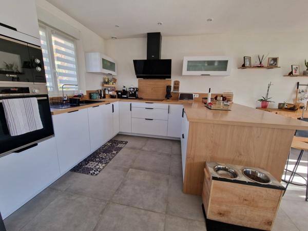 Maison indépendante à vendre 5 pièces NEUFCHATEAU (88) avec GARAGE, TERRASSE et TERRAIN