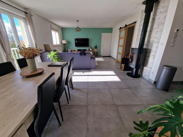 Maison indépendante à vendre 5 pièces NEUFCHATEAU (88) avec GARAGE, TERRASSE et TERRAIN