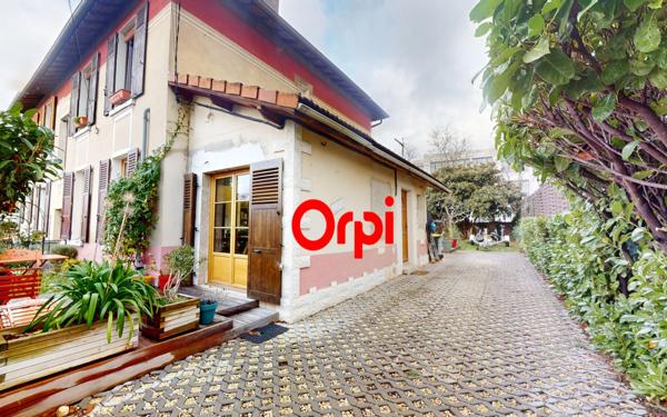 Maison à vendre    3 pièces • 66 m2 Vaulx-en-Velin