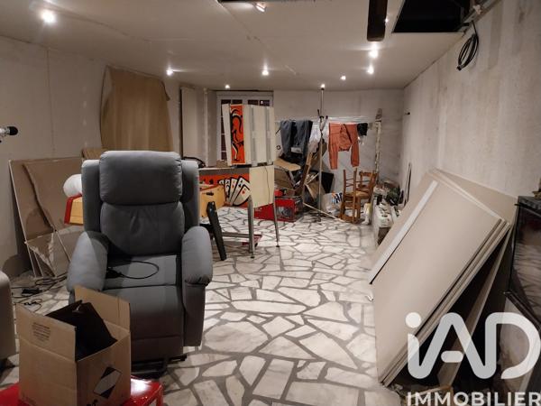 Maison à vendre 4 pièces 165,5 m² Saint-Victurnien