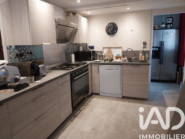 Maison à vendre 4 pièces 165,5 m² Saint-Victurnien