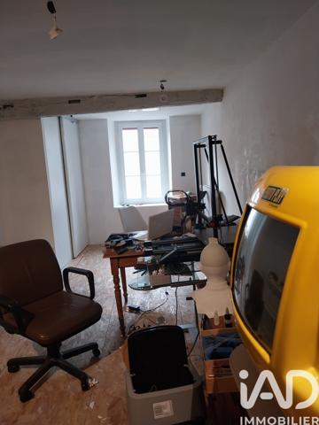 Maison à vendre 4 pièces 165,5 m² Saint-Victurnien