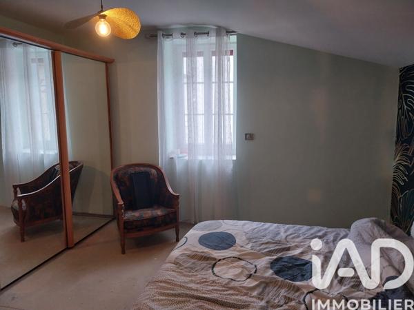 Maison à vendre 4 pièces 165,5 m² Saint-Victurnien