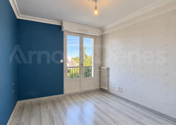 Rue de Châteaugiron - Grand T5 lumineux, 2 balcons, parking, cave, gare à 10 minutes